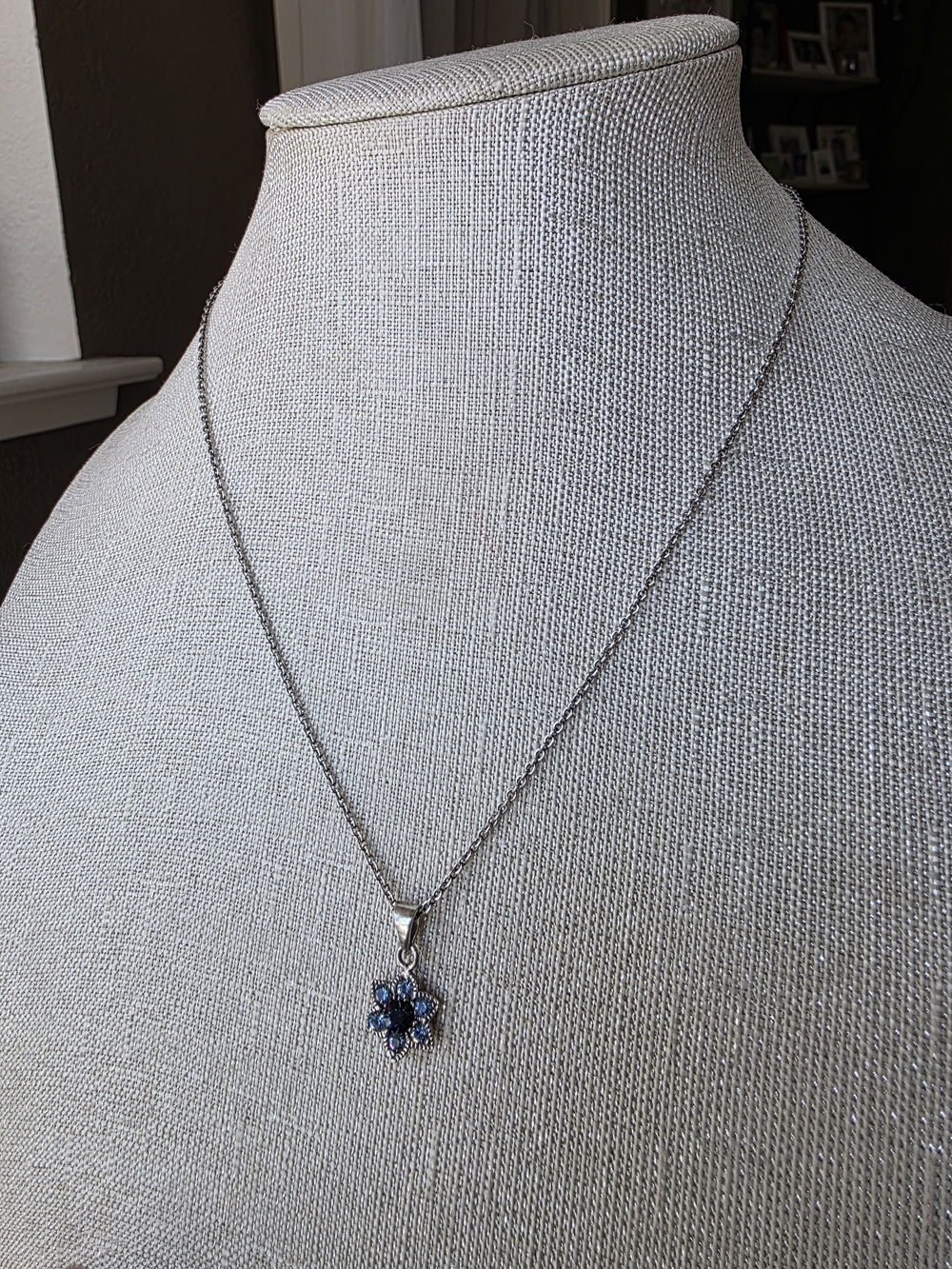 925 delicate, vintage-inspired flower cluster 16" pendant necklace - Picture 3 of 15